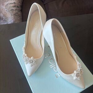 NWT Bella Belle Wedding Shoes Jasmine 3D Floral Pearl (US5, 4-inch heel)
